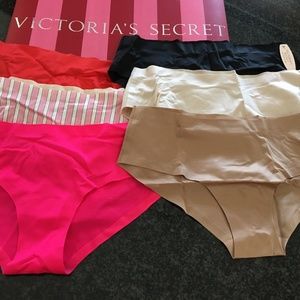 6 Victoria’s Secret NO Show Hip Hugger Panties-S